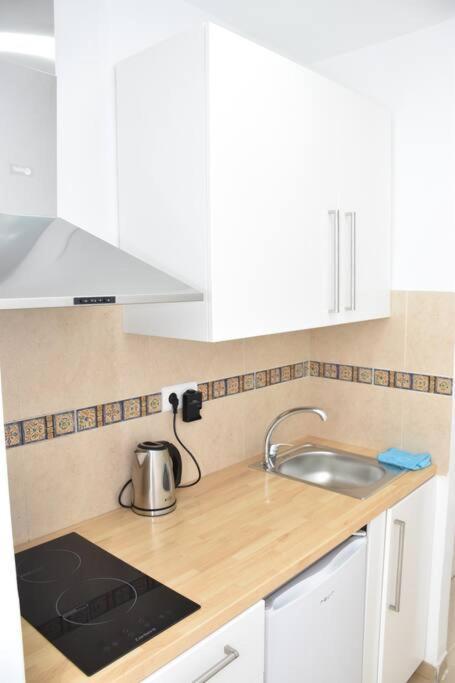 Small Apartament By The Sea Malaga Exterior photo